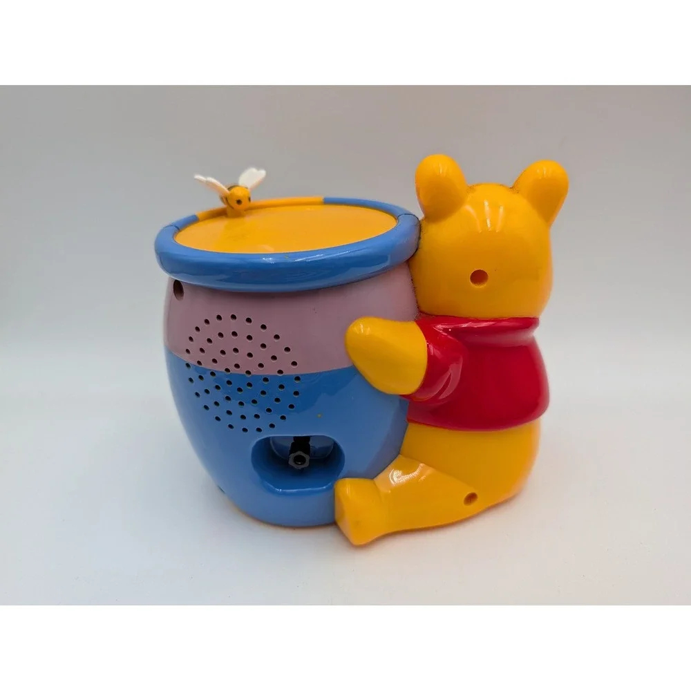 Disney Fantasma Alarm Clock Winnie the Pooh Talking Honey Pot Yellow Blue Bee
